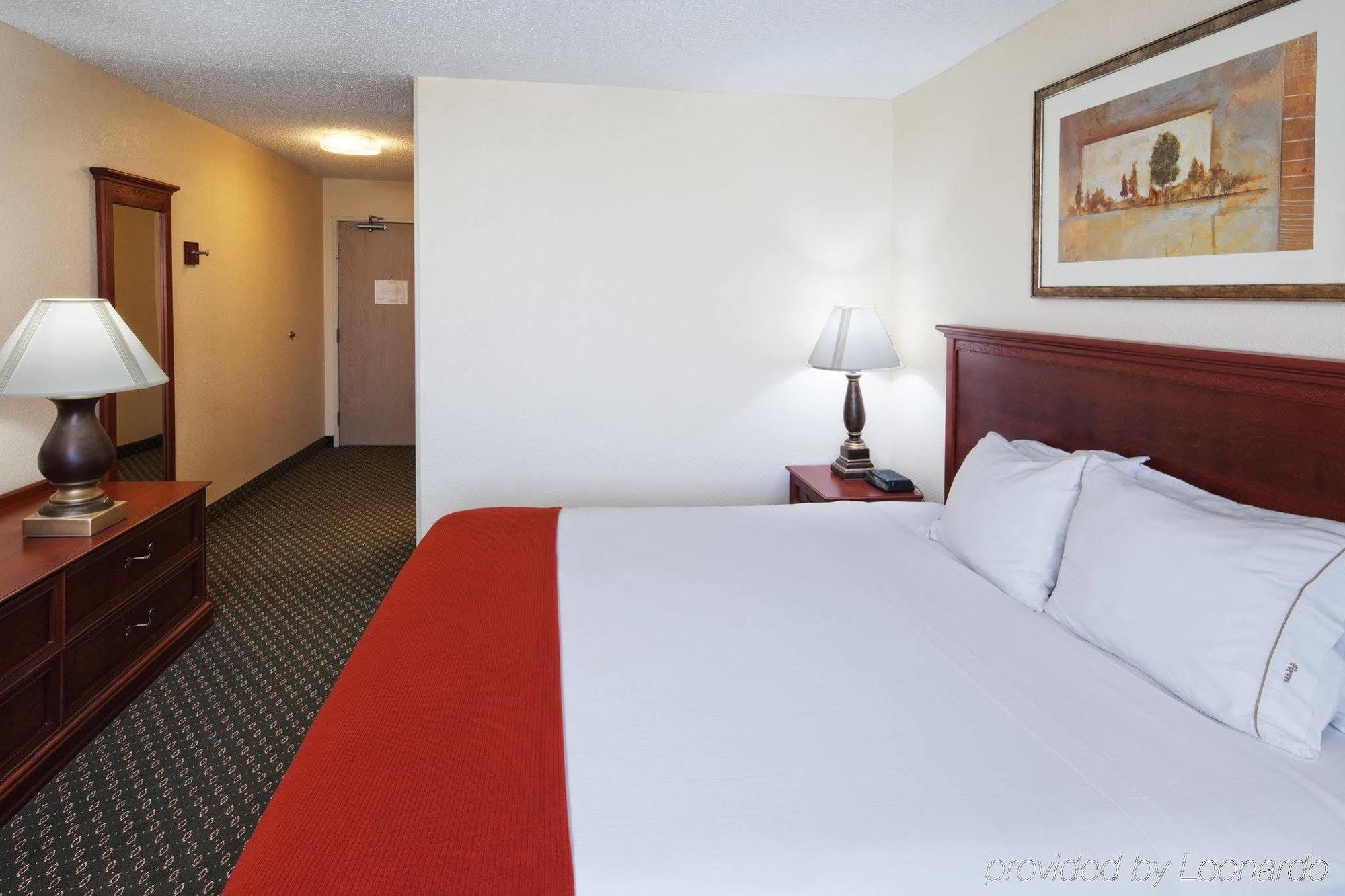 Inn Comfort South - Woodland Hills 2*