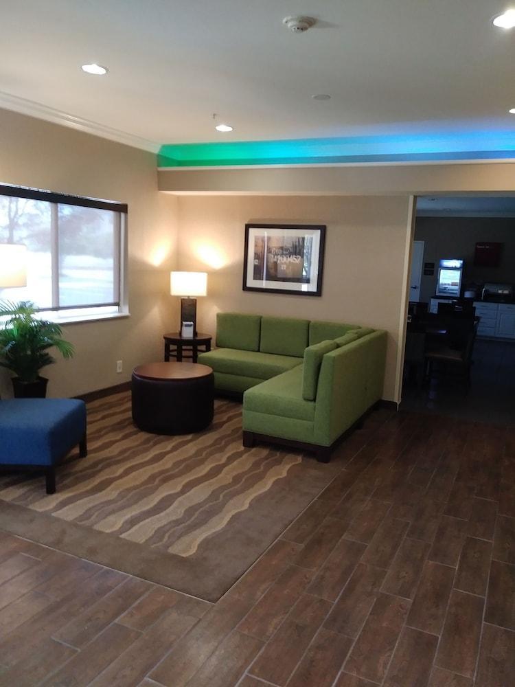 Inn Comfort South - Woodland Hills 2*