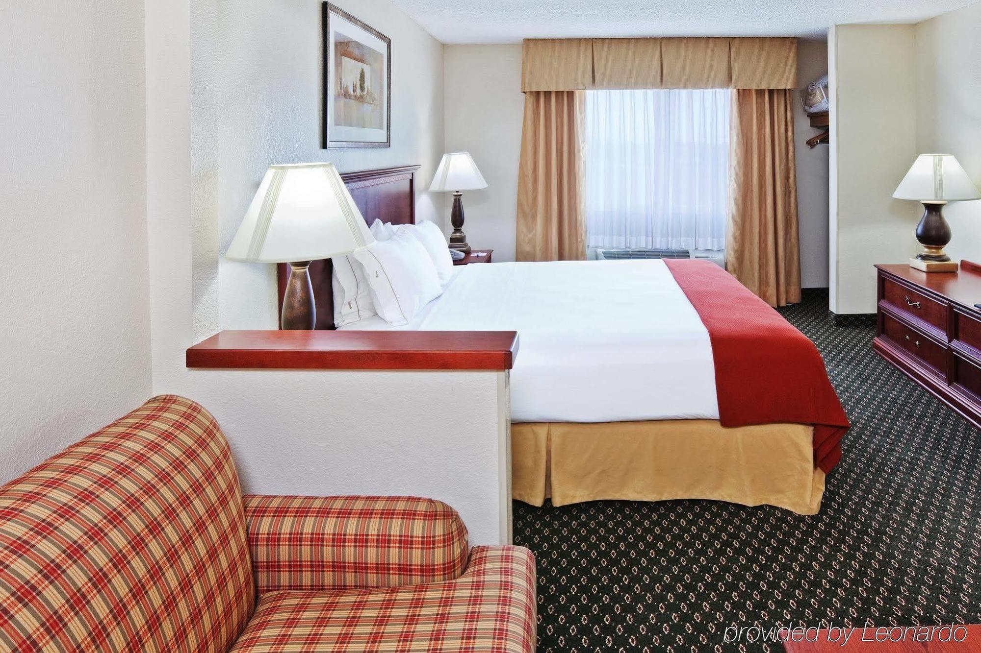 Inn Comfort South - Woodland Hills 2*