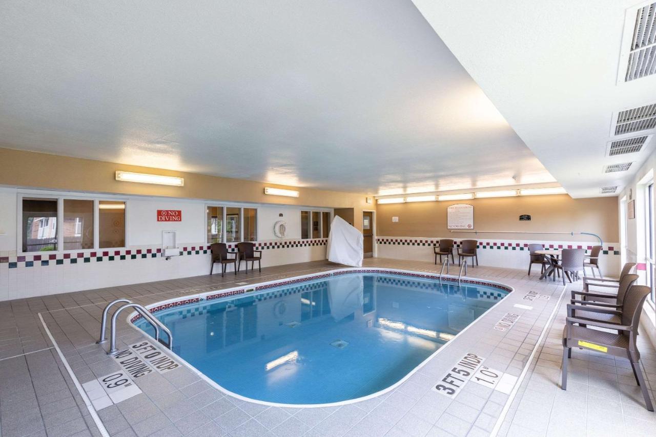Inn Comfort South - Woodland Hills 2*