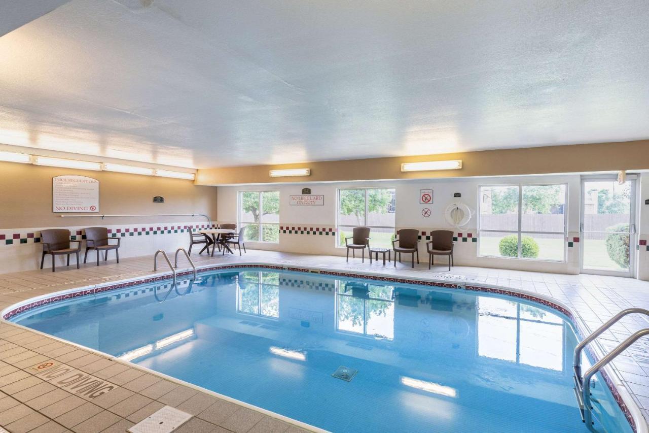 Inn Comfort South - Woodland Hills 2*
