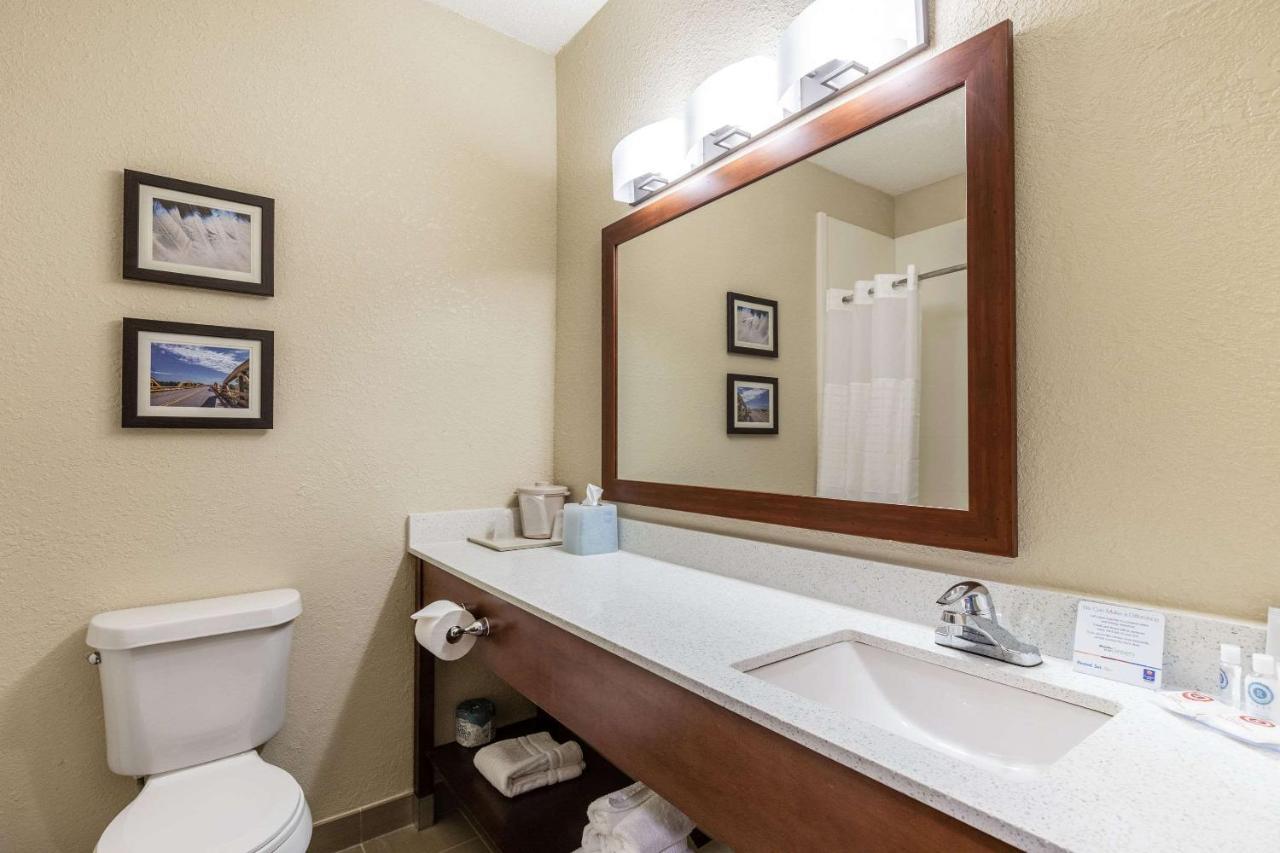 Inn Comfort South - Woodland Hills 2*